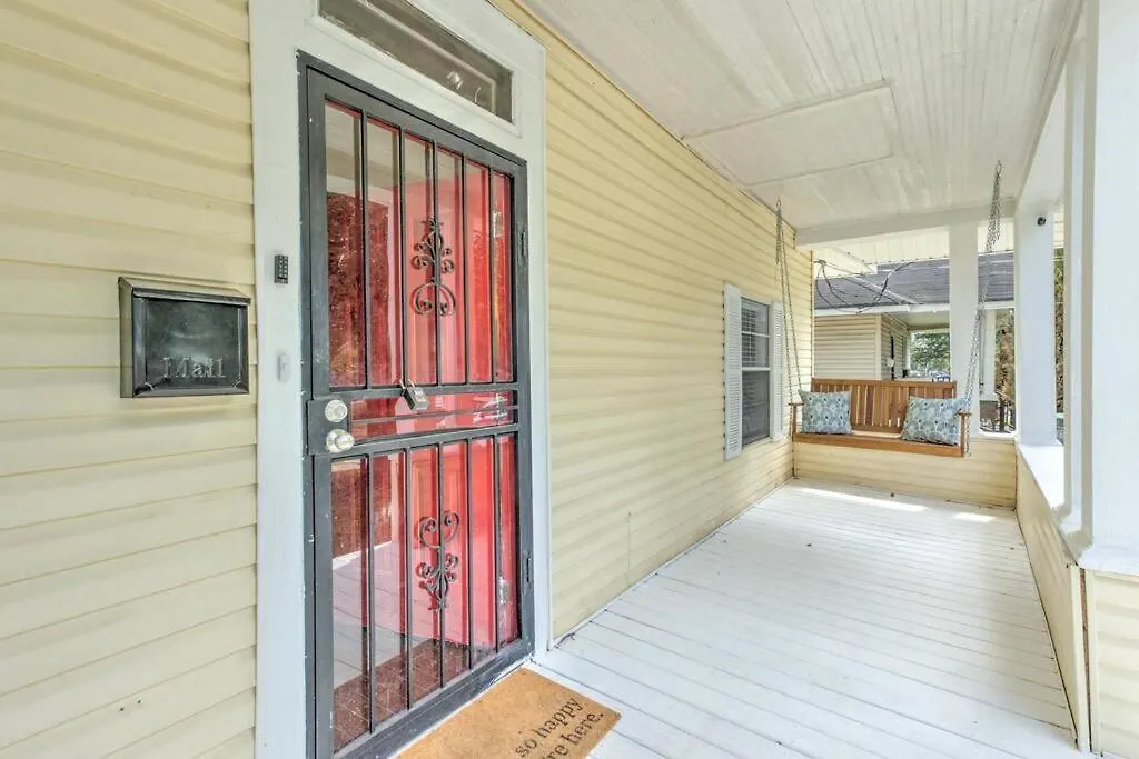 Bright & Charming Cottage With Fire Pit And Porch Swing - Close To Beale Street, Bbq, Graceland, And The Liberty Bowl Memphis Stati Uniti