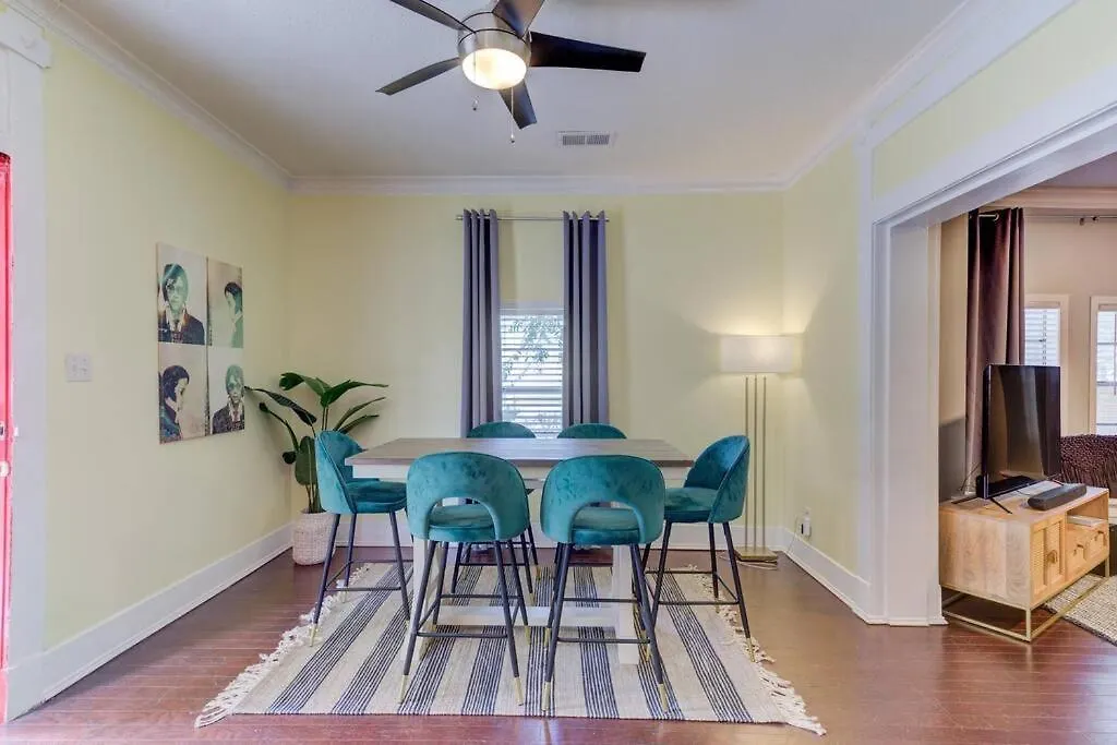 Bright & Charming Cottage With Fire Pit And Porch Swing - Close To Beale Street, Bbq, Graceland, And The Liberty Bowl Мемфис